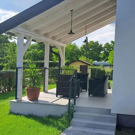 R&r Vendeghaz Ferienhaus